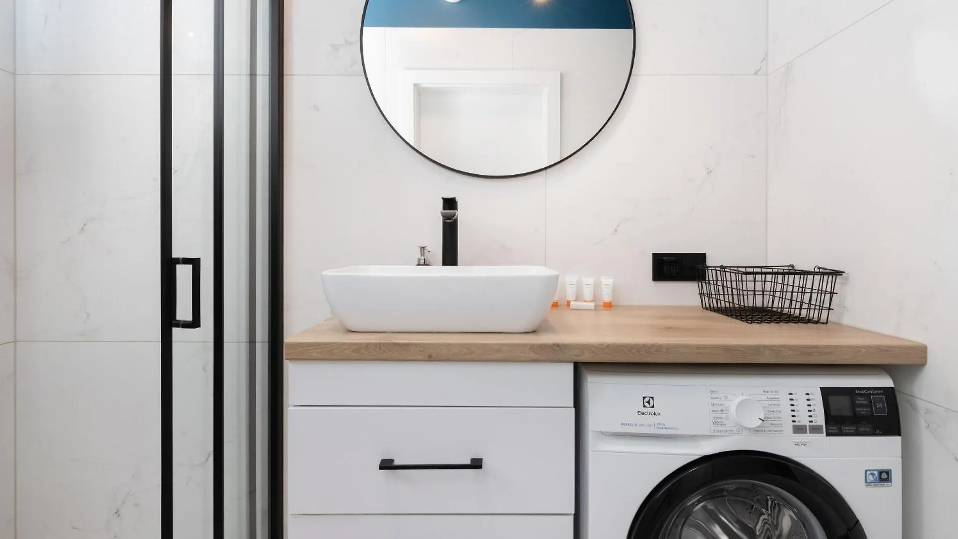 Studio Fahrenheit In Central Gdansk By Noclegi Renters