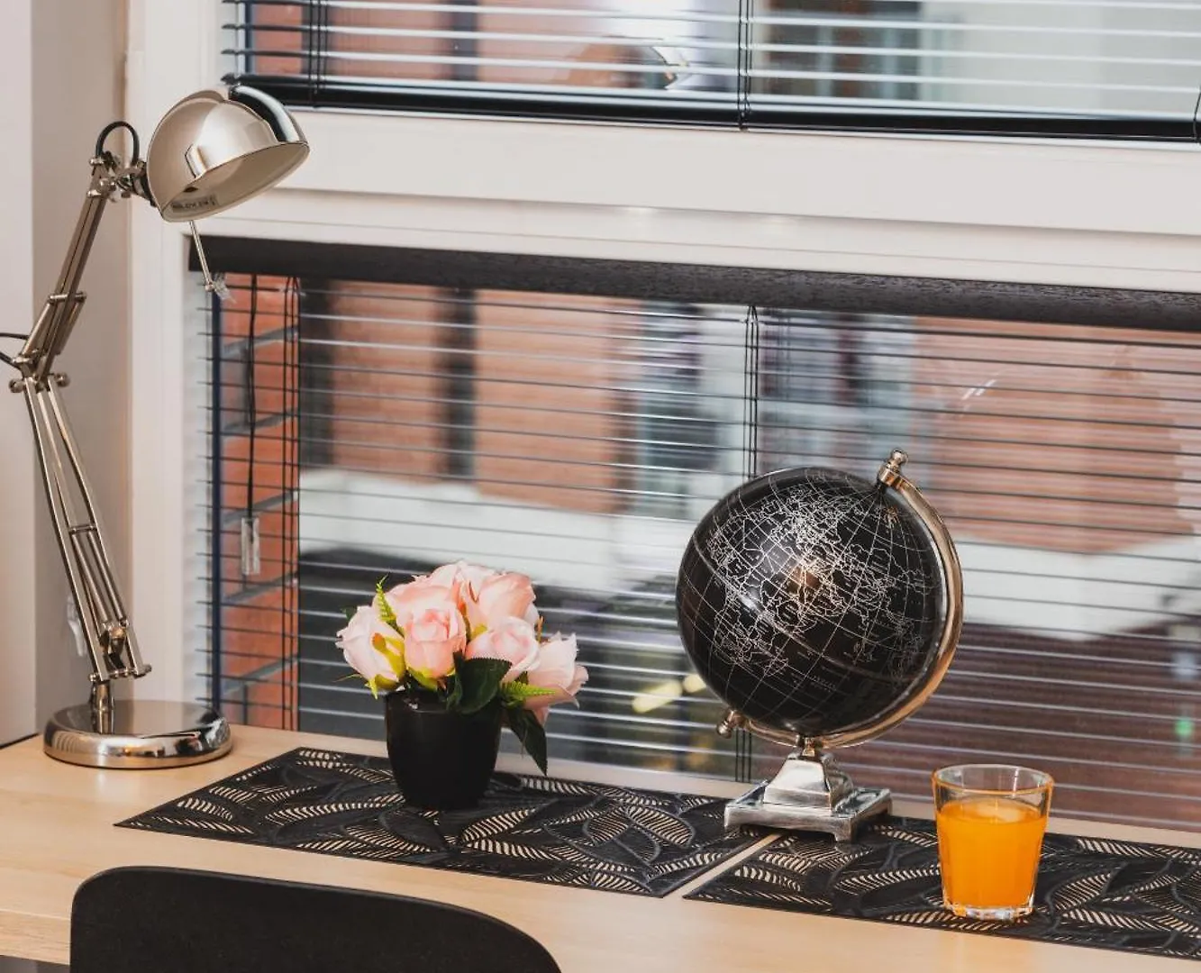 Studio Fahrenheit In Central Gdansk By Noclegi Renters 0*,