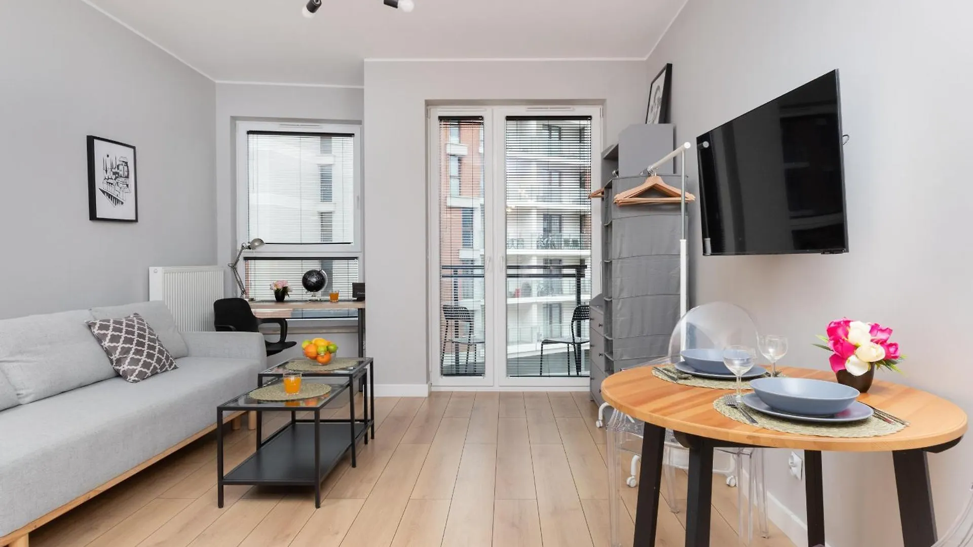 Studio Fahrenheit In Central Gdansk By Noclegi Renters